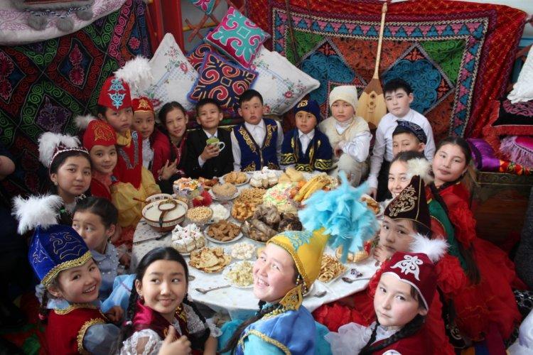 «Кел төрле, мейірлі Наурыз!» тақырыбындағы Наурыз мейрамы.