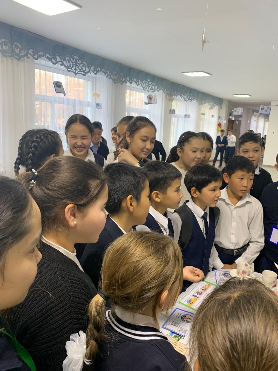 Кітапхананың оқу залында А. С. Пушкиннің шығармалары бойынша оқырмандар байқауы өткізілді.