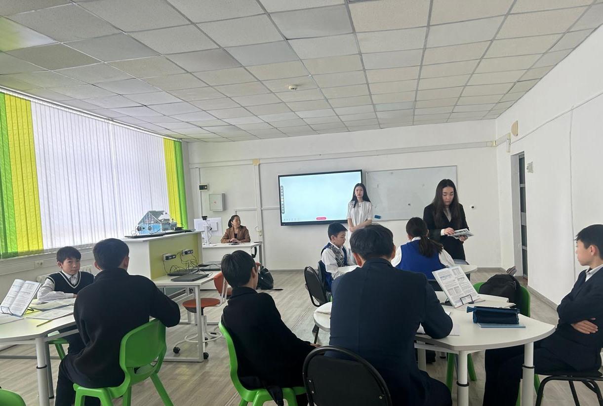 Кумаш Нургалиев атындағы жоғарғы колледж өкілдері келіп, 9-сынып оқушыларымен  әңгіме жүргізді.