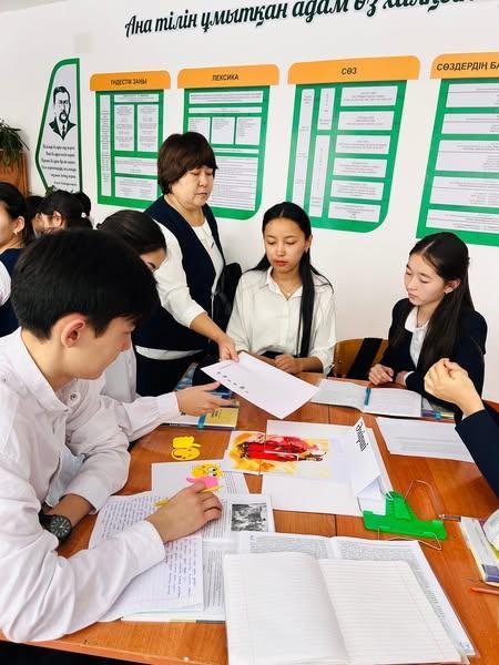 Кенжегуль Шайхыслямовна 10 “В” сыныбында «Әбіш Кекілбаев «Аңыздың ақыры» романының идеясы»  тақырыбында ашық сабақ өткізді.