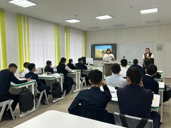 Мектебімізге «Жарма технология колледжі» КММ мамандары