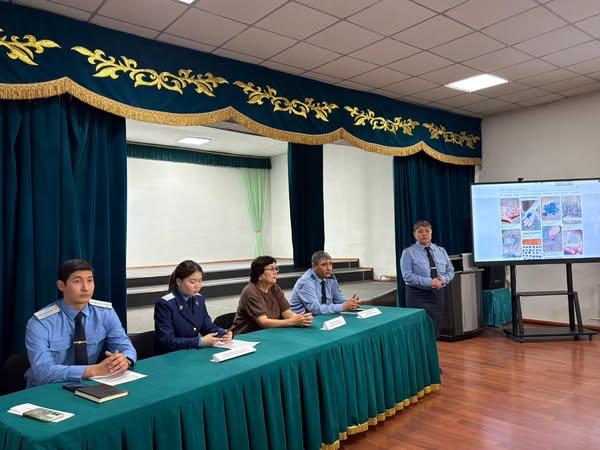 Жарма АПБ ЖПҚБ бастығы полиция майоры Е.Муратхан,